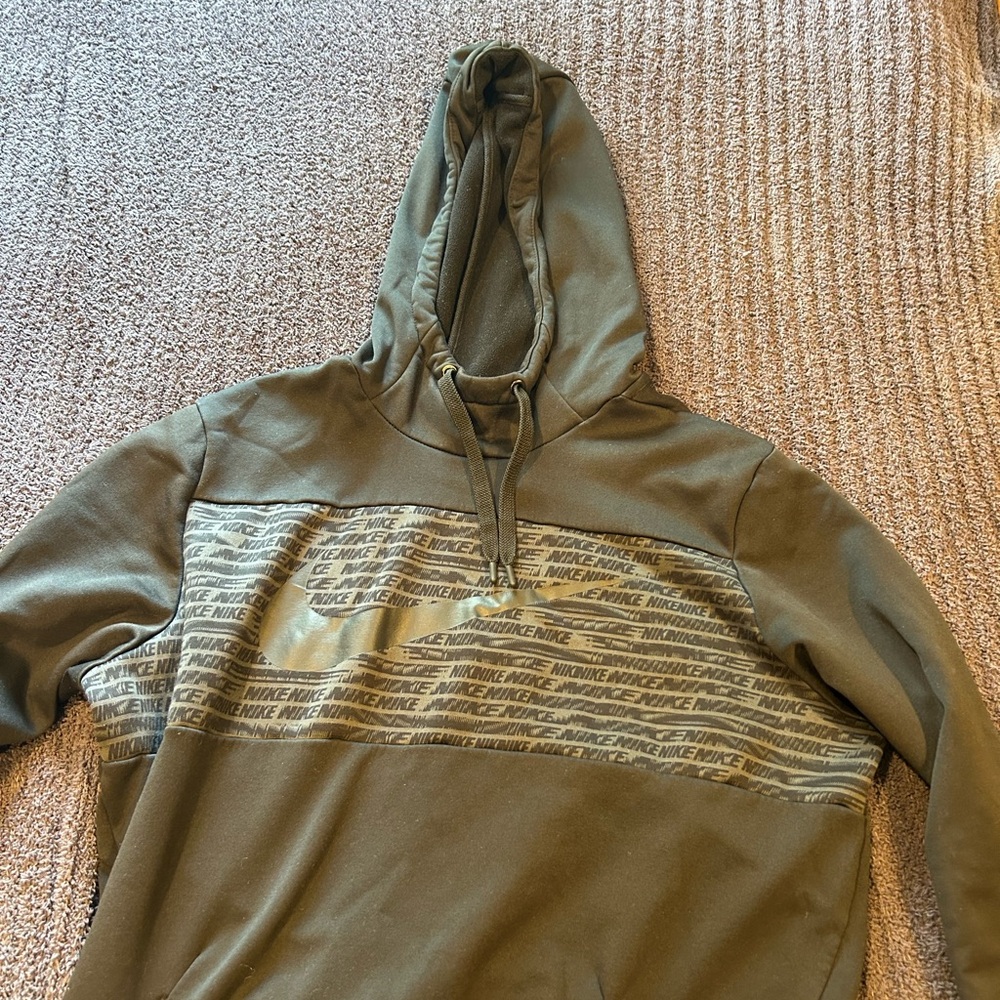 Nike Men's Black Hoodie with Logo Pattern
